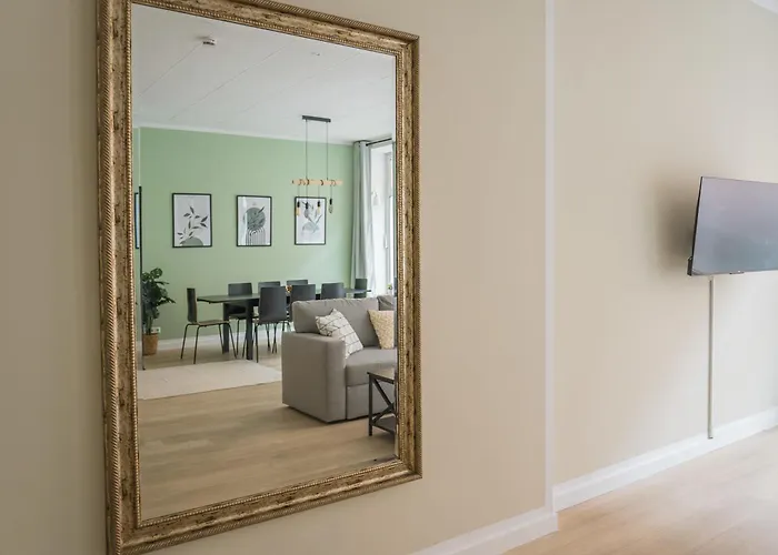 アパート Spacious Family With 2 Bedrooms ベルリン