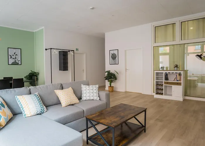 Spacious Family With 2 Bedrooms *