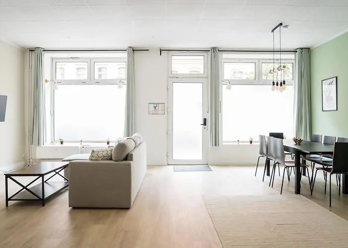 Spacious Family With 2 Bedrooms Berlino