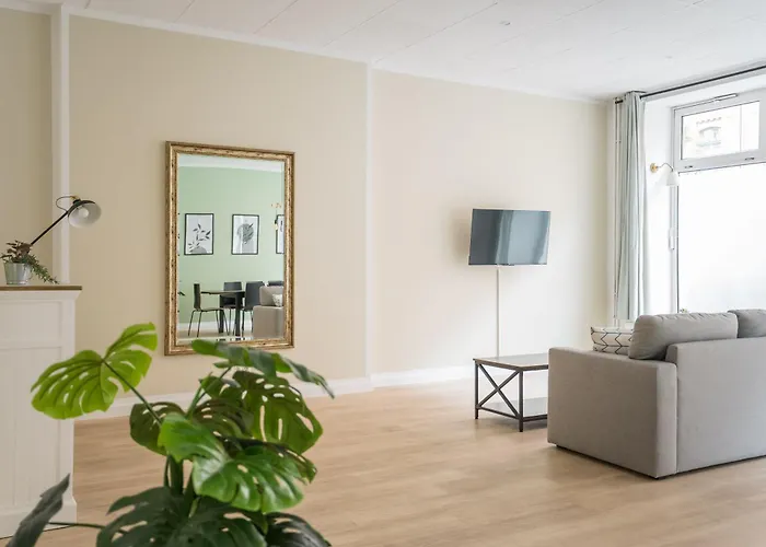 Spacious Family With 2 Bedrooms Appartamento *