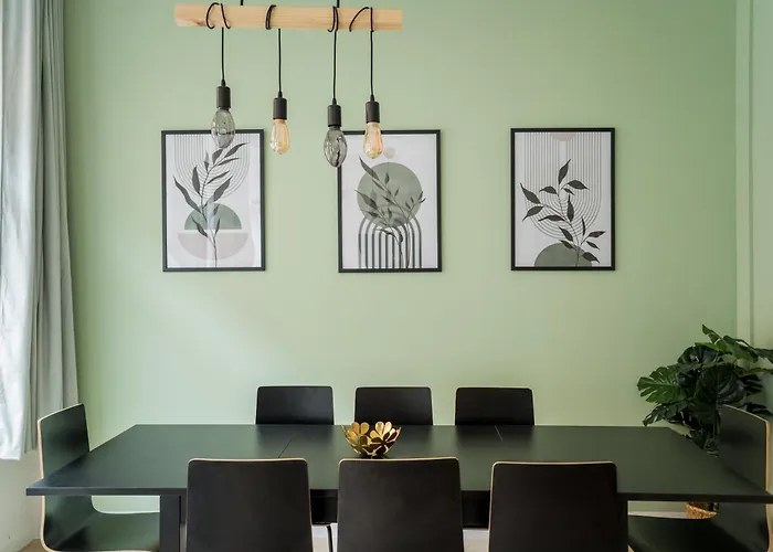 Апартаменты Spacious Family With 2 Bedrooms Берлин