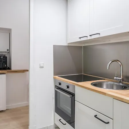 Spacious Family With 2 Bedrooms Διαμέρισμα *